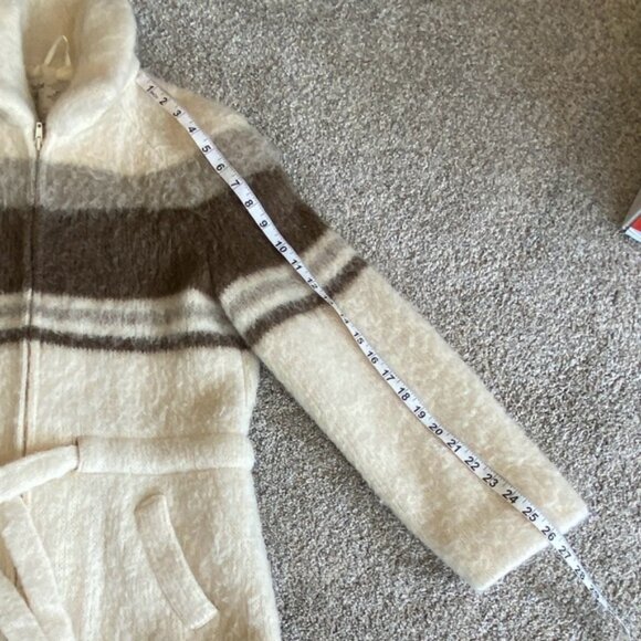 Vintage Hilda Ltd. Icelandic 100% pure wool cream and brown striped coat. Size M - Picture 8 of 10